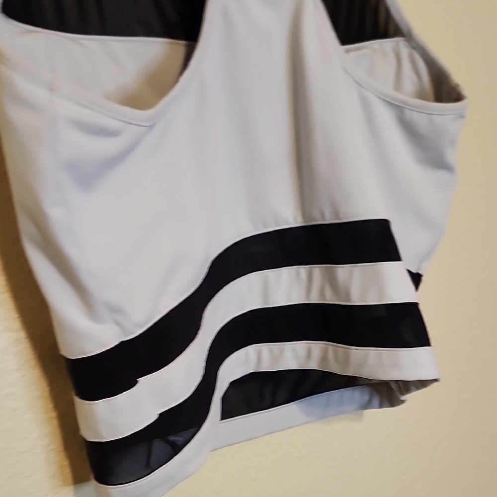 Fabletics Gray and White Fitted Crop Sports Bra - Picture 6 of 10
